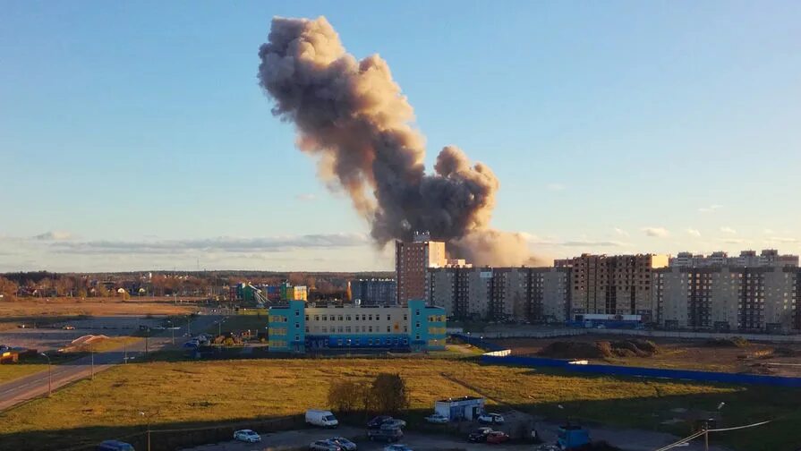 Авангард гатчина. Фото взрыва завода авангард гатчина. Гатчинский завод авангард. Завод авангард гатчина. Завод авангард гатчина.