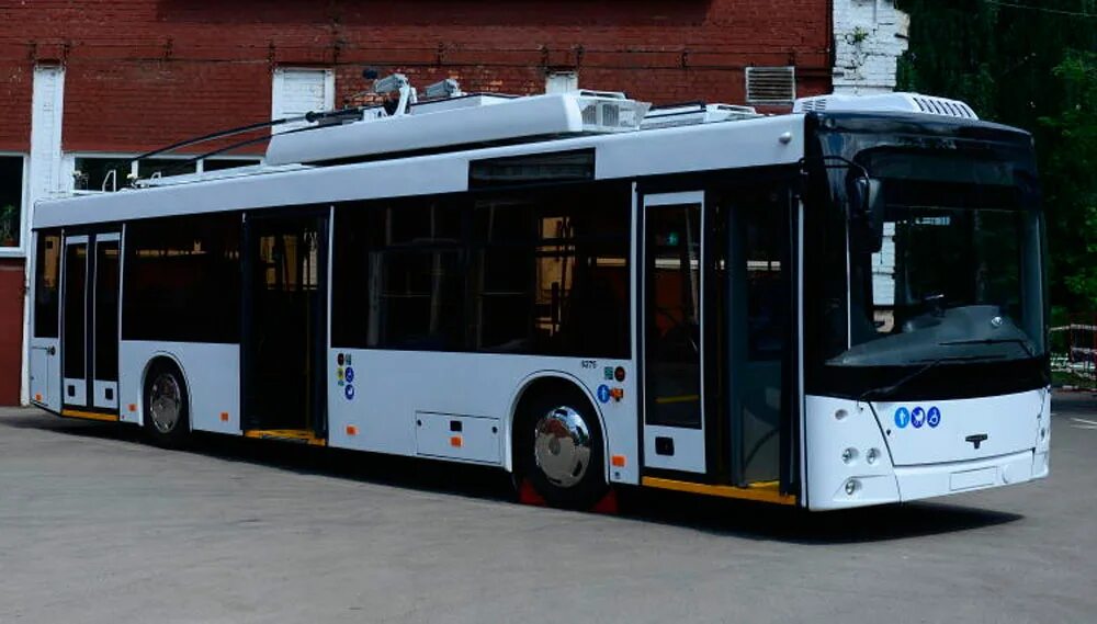 В каком городе выпускают троллейбусы. МАЗ 203 троллейбус. Новый троллейбус МАЗ 203т. МАЗ 203т электробус. СВАРЗ МАЗ 203.