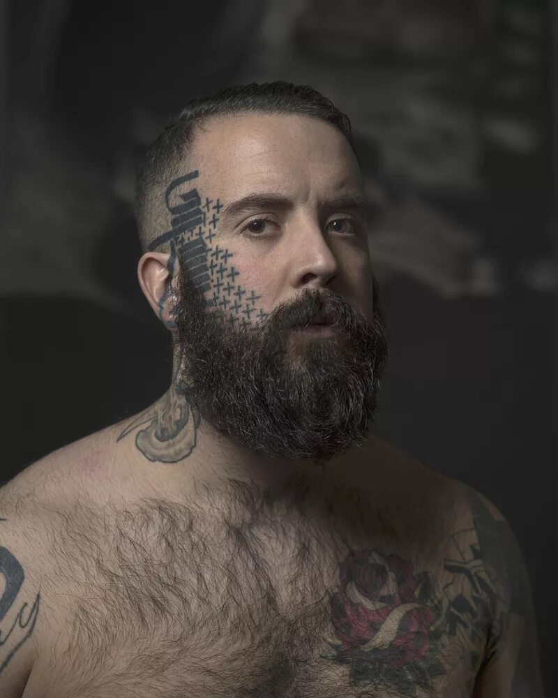 Einar Selvik Tattoo. Татуировка бороды. Небритый человек