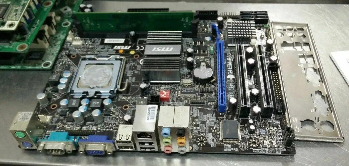 Ms 7592. Материнская плата msi 7592. материнская плата msi 7592 ver 5.2. msi ms-7592. 775 msi ms-7592 v5.2.