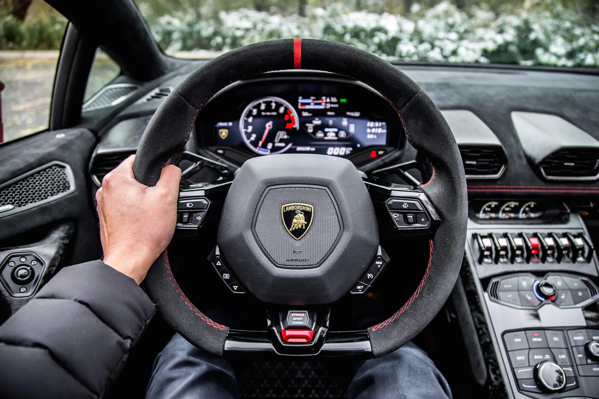 Руль lamborghini urus и audi. Lamborghini huracan performance руль. Руль от lamborghini aventador. Руль ламборгини урус. Руль ламбы хуракан.