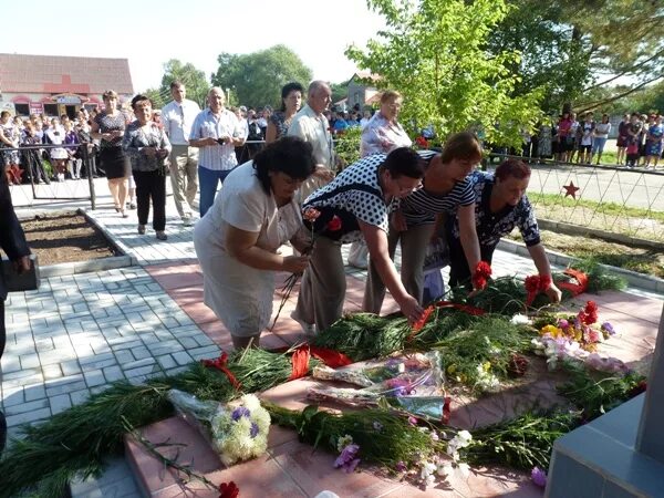 Ивановка приморского михайловского погода. Село Ивановка Приморский край. Ивановка Михайловский район. Село Ивановка Михайловский район. Михайловский район Приморский край.