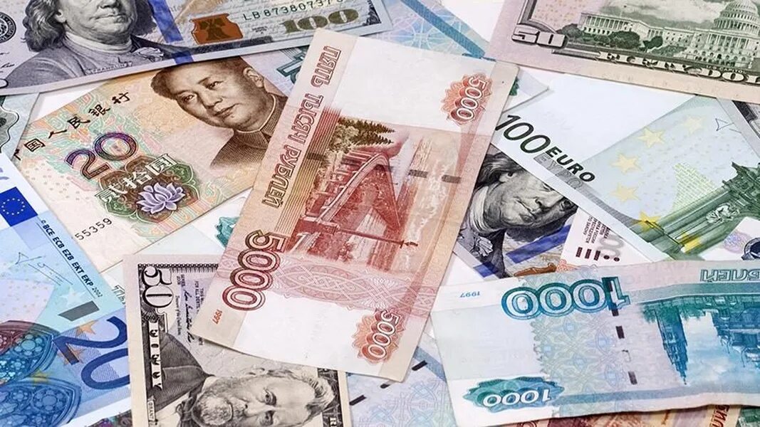 Доллар рубль конец. Доллар евро юань. Юани в рубли. Доллар евро юань рубль. Рубль доллар юань.