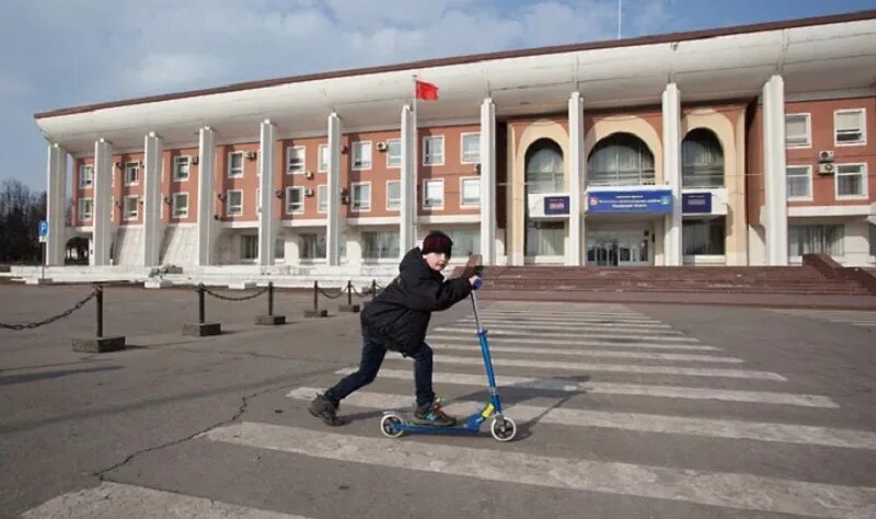 Чехов городской сайт. Администрация города Чехов. Администрация Чехов здание. Здание администрации город Чехов. Здание администрации Чехова.