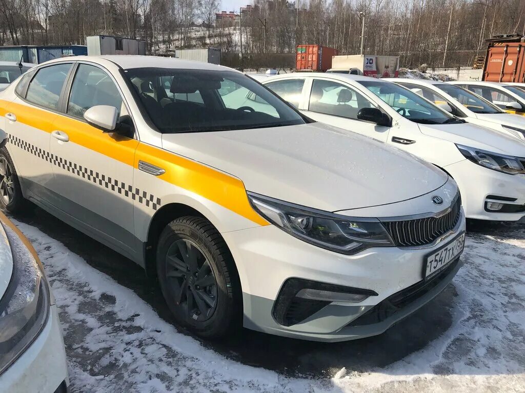 Такси алам. Такси нижний новгород. Машина под такси нижний новгород. Машина под такси нижний новгород. Нижегородское такси.