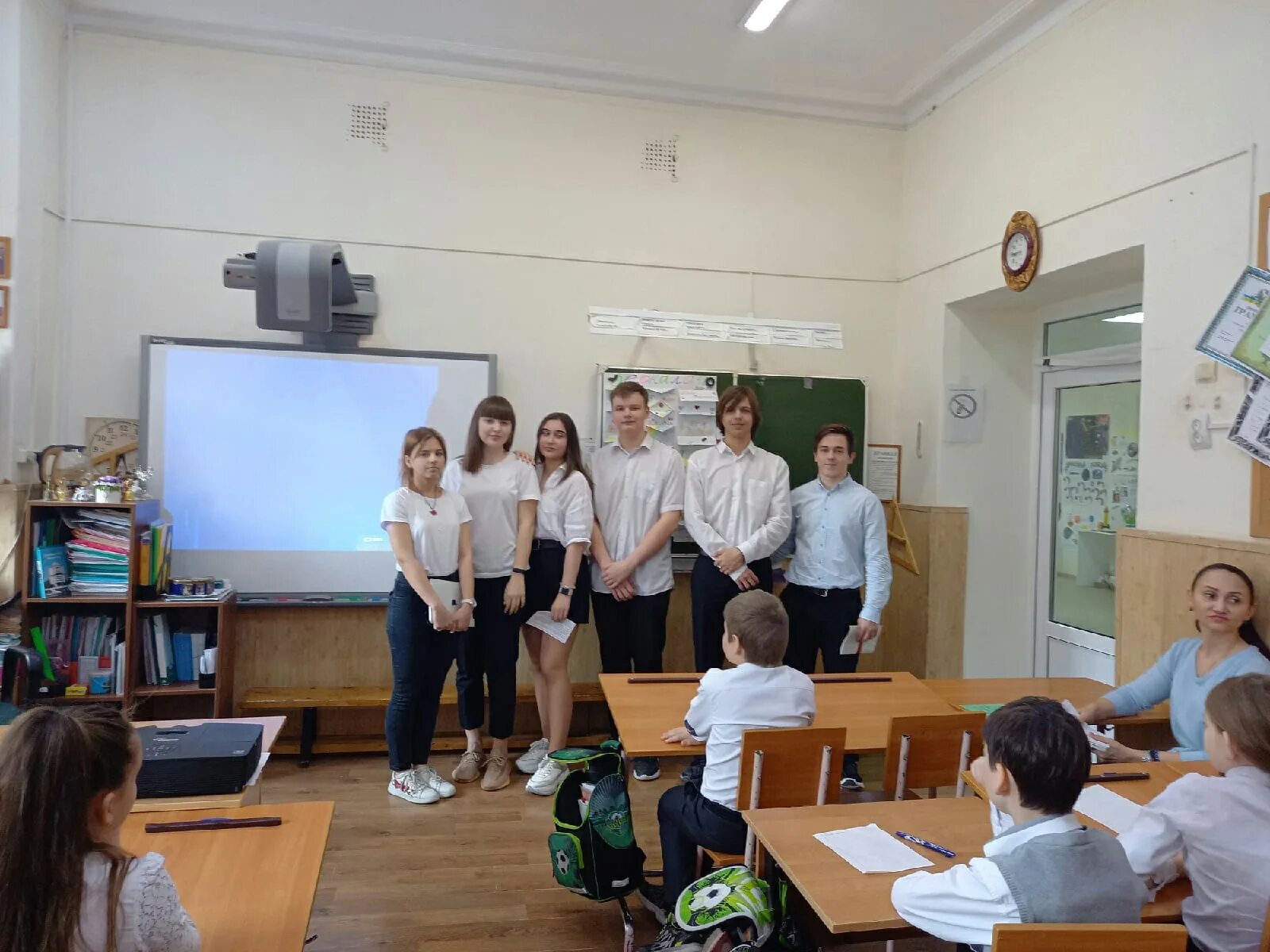 Первое занятие добровольцев в школе № 43 г.Ростова-на-Дону в 4В классе - Общее д