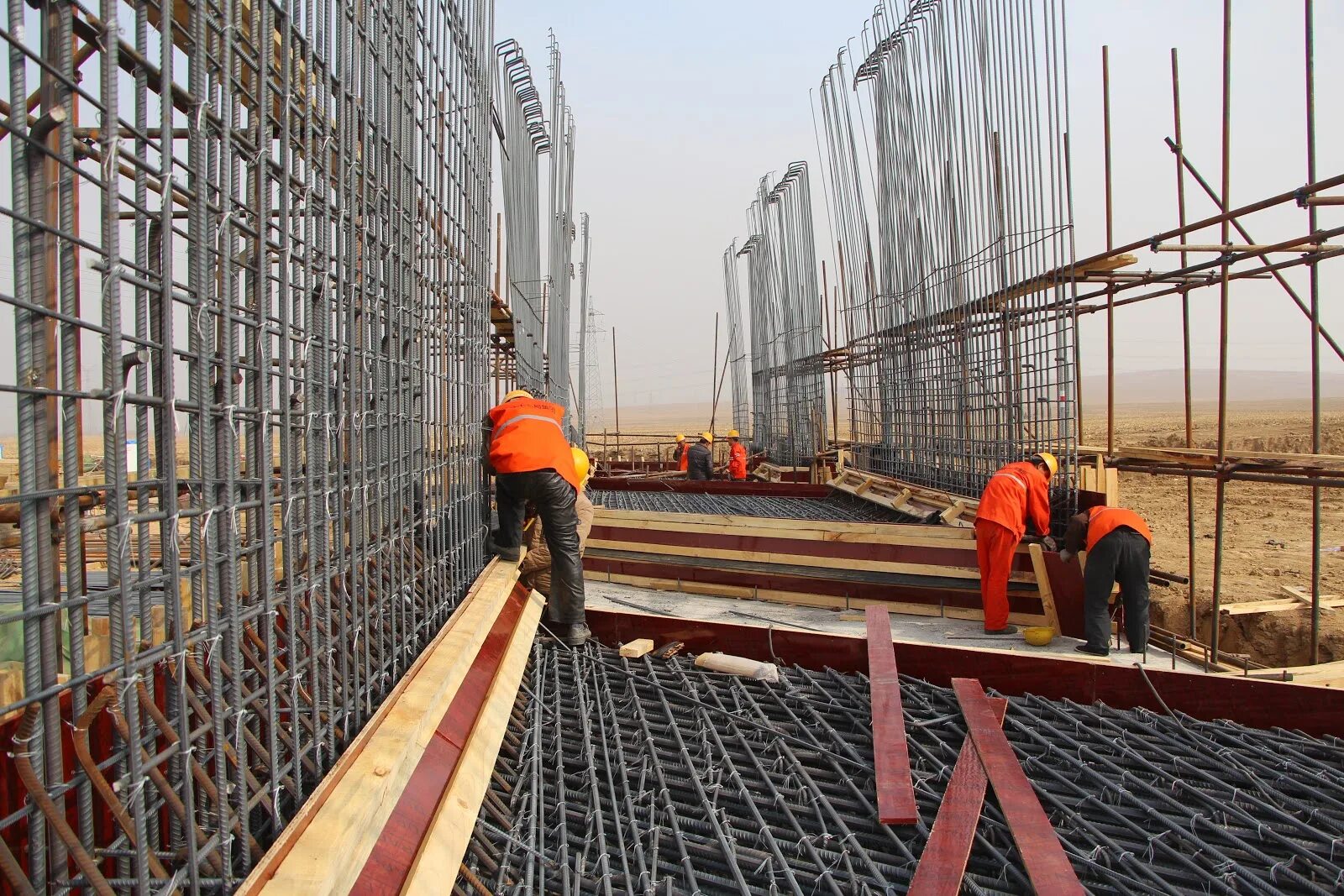 арматурщики москва. бетонщик-арматурщик. арматурщик железобетонных судов. арматурщик. арматурщики москва.