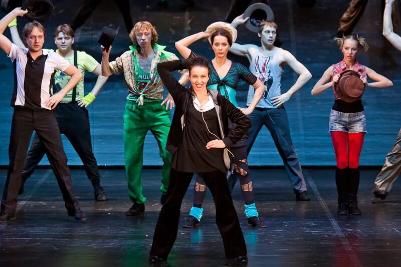 алла сигалова балерина. ева уварова дэнс революция. школа аллы духовой тодес. алла сигалова 2022. танцы аллы.