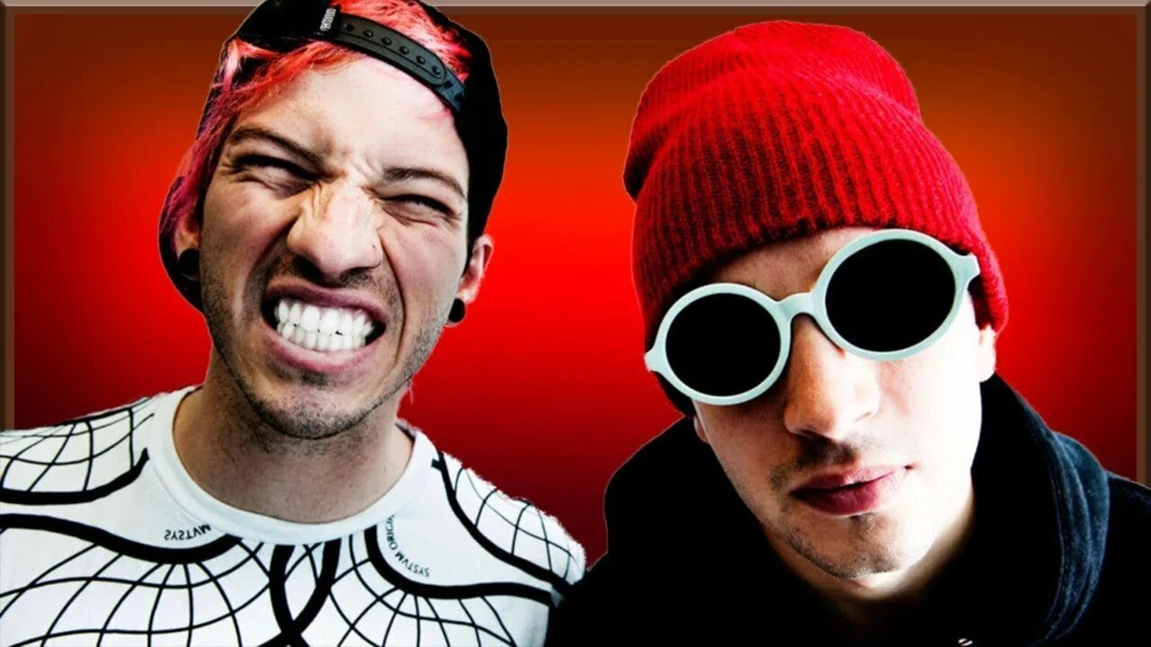 Twenty one pilots скотч. Твенти Ван пайлотс. Twenty one Pilots 2015. Twenty one Pilots 2009. Twenty one Pilots 2018.