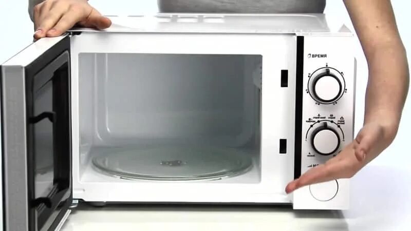 Микроволновая печь искрит