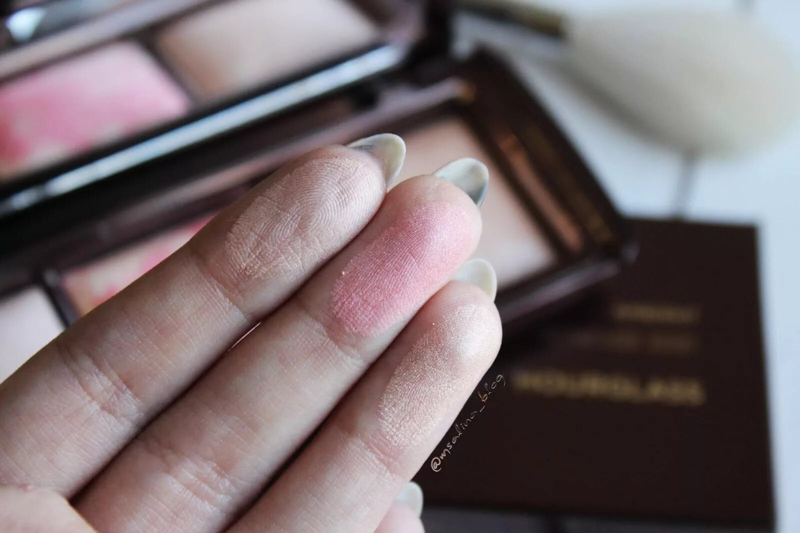Ambient lighting edit. Палетка hourglass dim edit. hourglass палетки ambient lighting dim edit. hourglass ambient light dim edit. ambient lighting dim light.