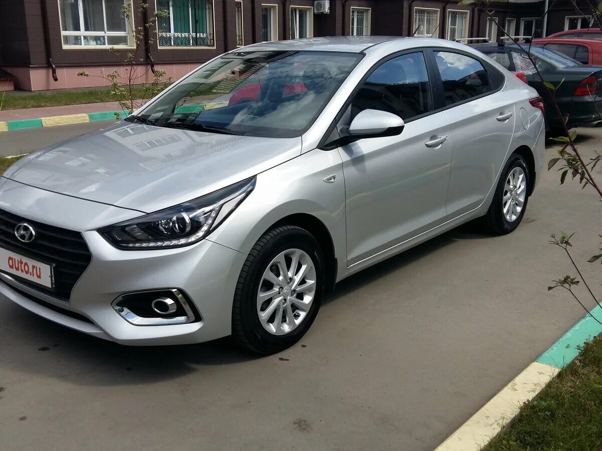 Хендай солярис 2 2017. Hyundai Solaris II 2017. Хендай Солярис 2017 серебристый. Хендай Солярис 2 серебристый. Hyundai Solaris 2017 Silver.