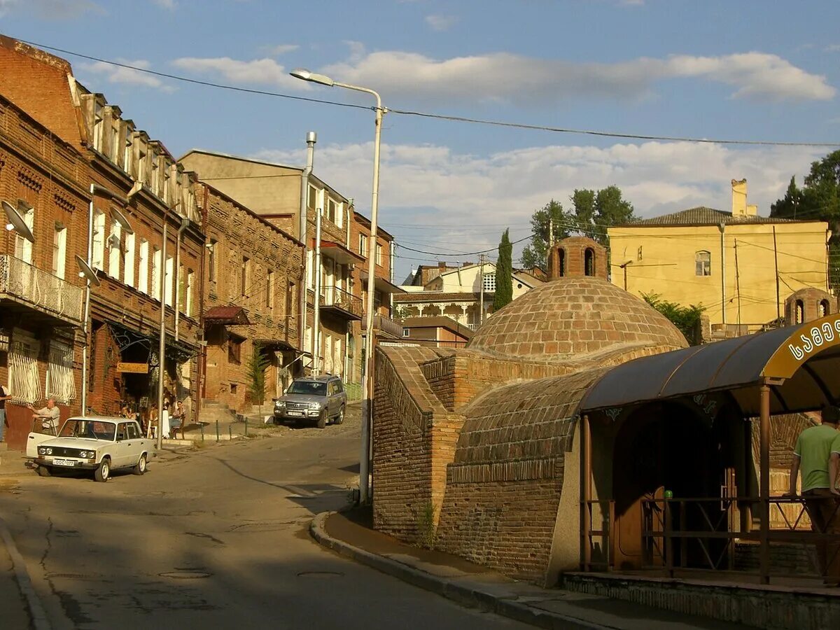 Tbilisi streets. Ул Гришашвили Тбилиси. Улица Иосифа Гришашвили. Улица Иосифа Гришашвили Тбилиси 11. Тбилиси улица Иосифа Гришашвили 11 баня.