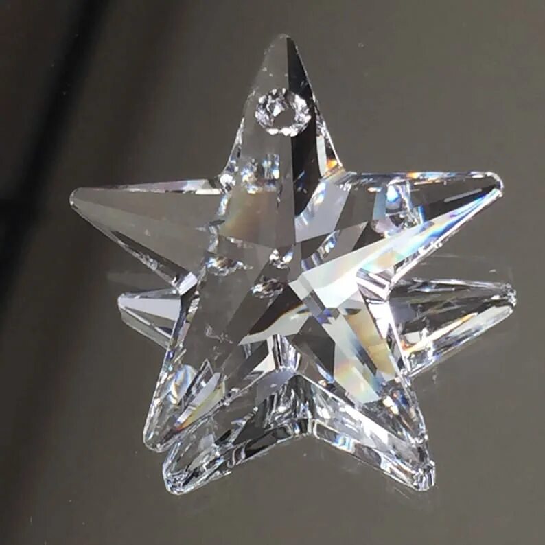 Люстра с кристаллами. Сваровски кристал звезда. Украшение "звезда". Подвеска в форме звезды. Хрустальные звёзды.