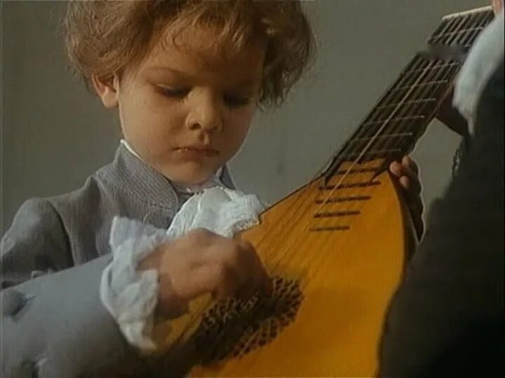 10 юаней монета 1991. Моцарт 1991. W a mozart. Марки с композиторами 1991. Моцарт и вагнер.
