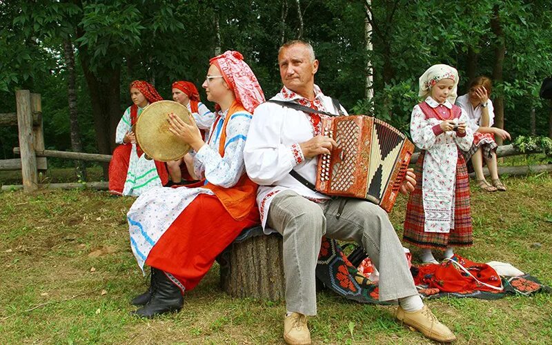 Белорусские народная группа. Традиции Беларуси. Белорусские традиции. Традиции народов Белоруссии. Национальная культура Беларуси.