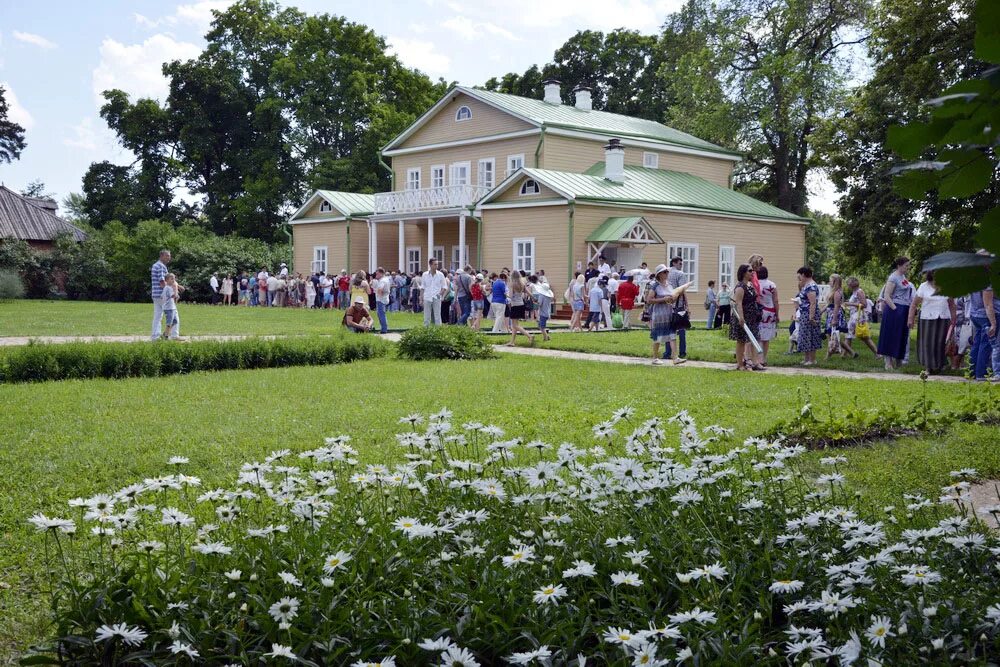 Тарханы лермонтово пензенская область. Тарханы саратовская область. Пенза тарханы автобус. Пенза тарханы автобус. Higthfleet тарханы.