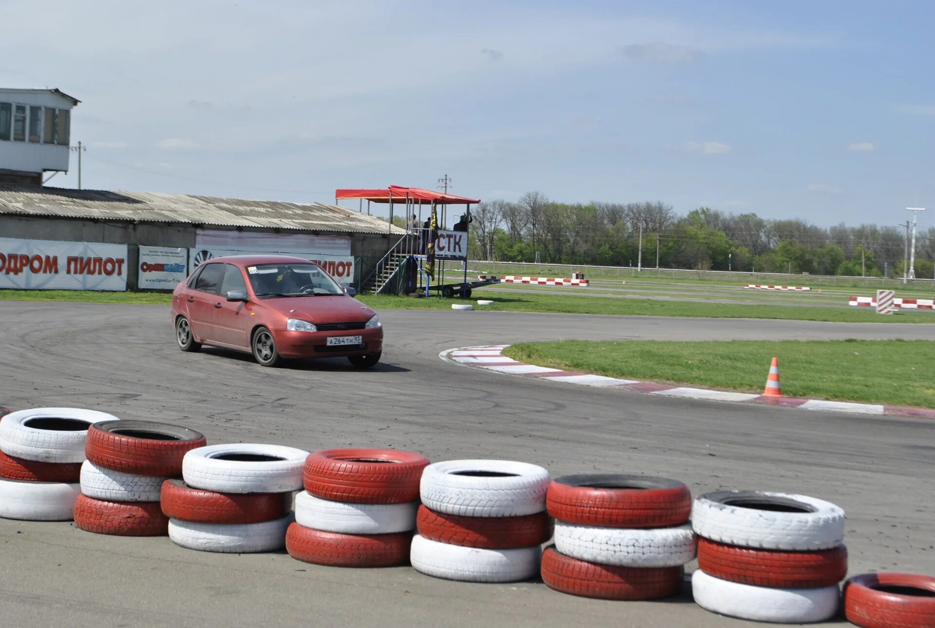 Кропоткин трасса. Автошкола. Кропоткин краснодар. Магазин автозвук лабинск. Авто усть лабинске.