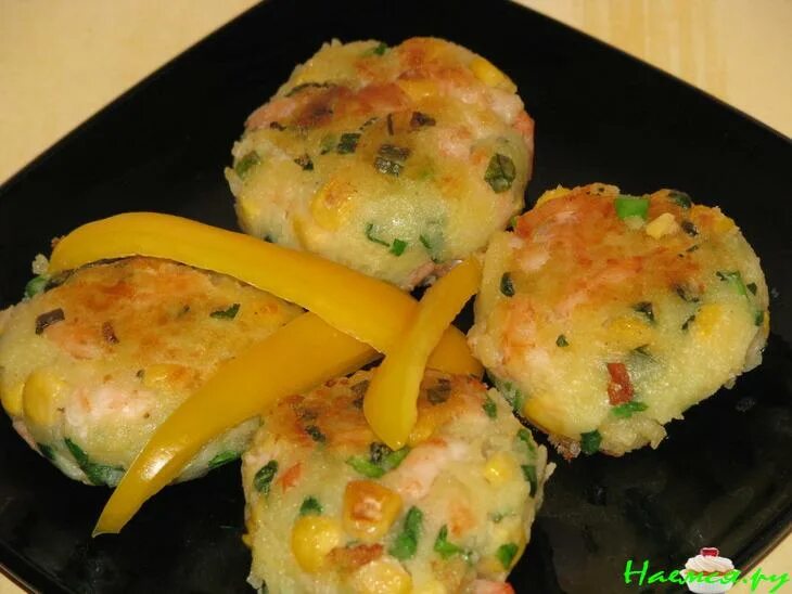 Котлеты из креветок. Котлеты из креветок рецепт. Котлеты с кукурузой. Котлеты из креветок рецепт. Котлетки из креветок.