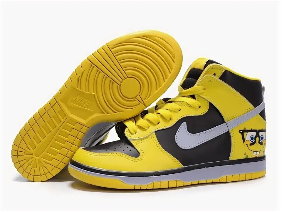 Желтая подошва на кроссовках. Nike Dunk Grey Yellow. Nike Dunk Spongebob. Nike Shoes Yellow. Nike SB Dunk Spongebob.