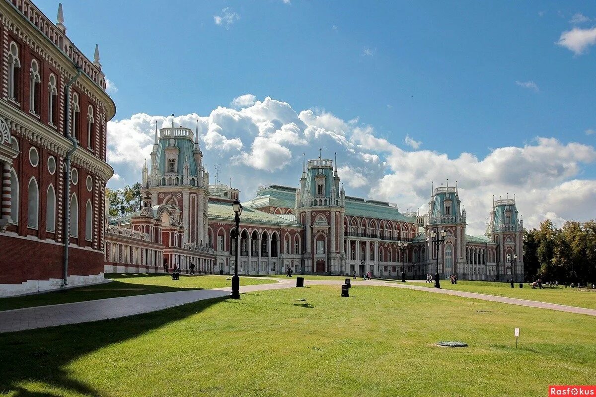 Московский парк царицыно. Парк Царицыно дворец. Царицыно (дворцово-парковый ансамбль). Музей усадьба Царицыно. Парк усадьба Царицыно.