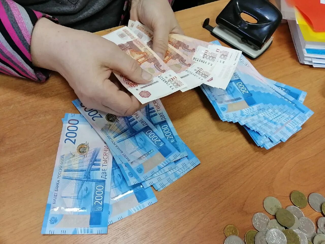 Новые выплаты 15 тысяч рублей. Заработная плата. выплаты на детей. увеличение зарплаты. рост зарплаты.