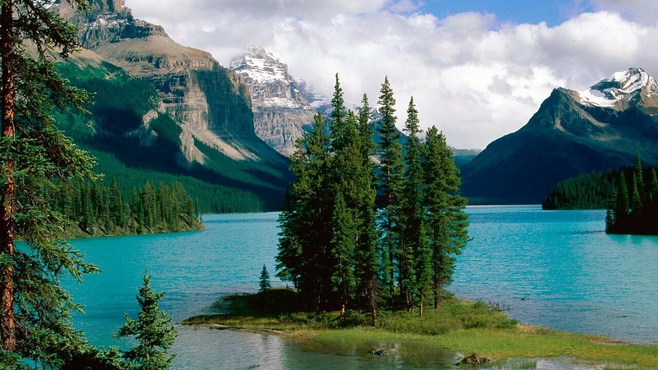 Фотогалерея. Озеро Маккей Канада. Национальный парк Джаспер, Альберта, Канада. Оленье озеро Канада. Озеро Малайн в национальном парке Джаспер Альберта Канада.