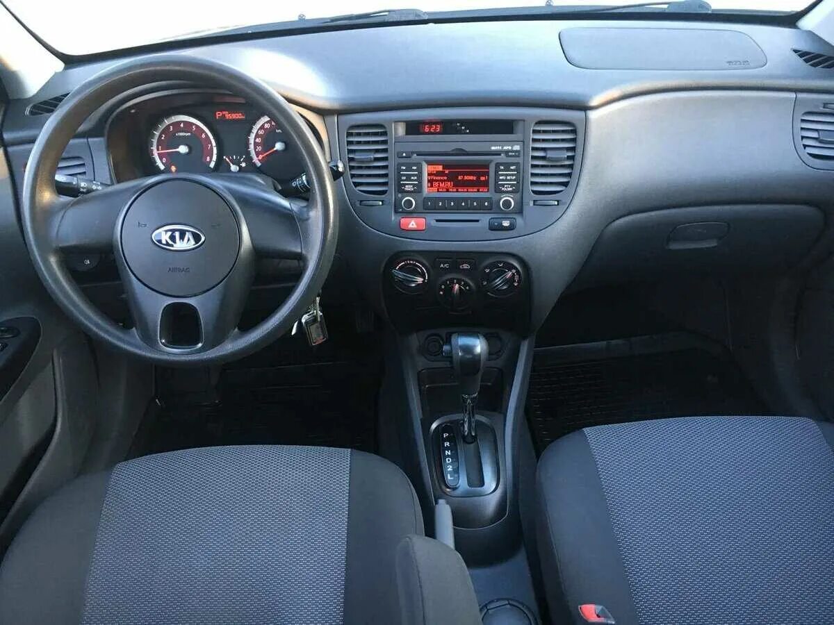 Kia Rio 2. Kia Rio II 2010. Kia Rio II Рестайлинг. Kia Rio 2 2010.