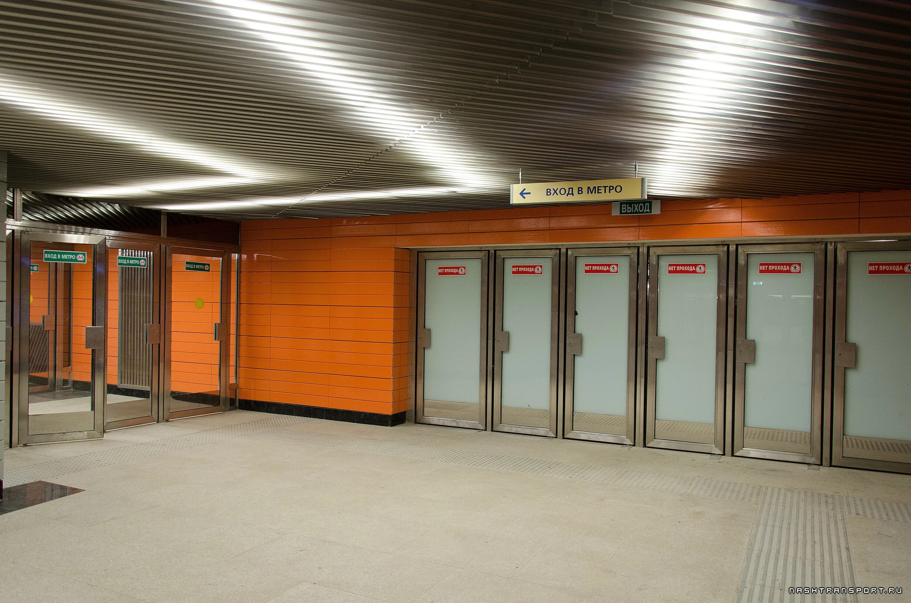 Вестибюль станции речной вокзал 2022. На станции зал. Западный вестибюль. Западный вестибюль. Западный вестибюль закрыт говорово.