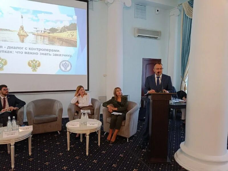 управление делами губернатора севастополя. форум оппозиции в праге. василий курсин кхл вице президент. госкомимущество 90. михаил чигарев севастополь правительство.