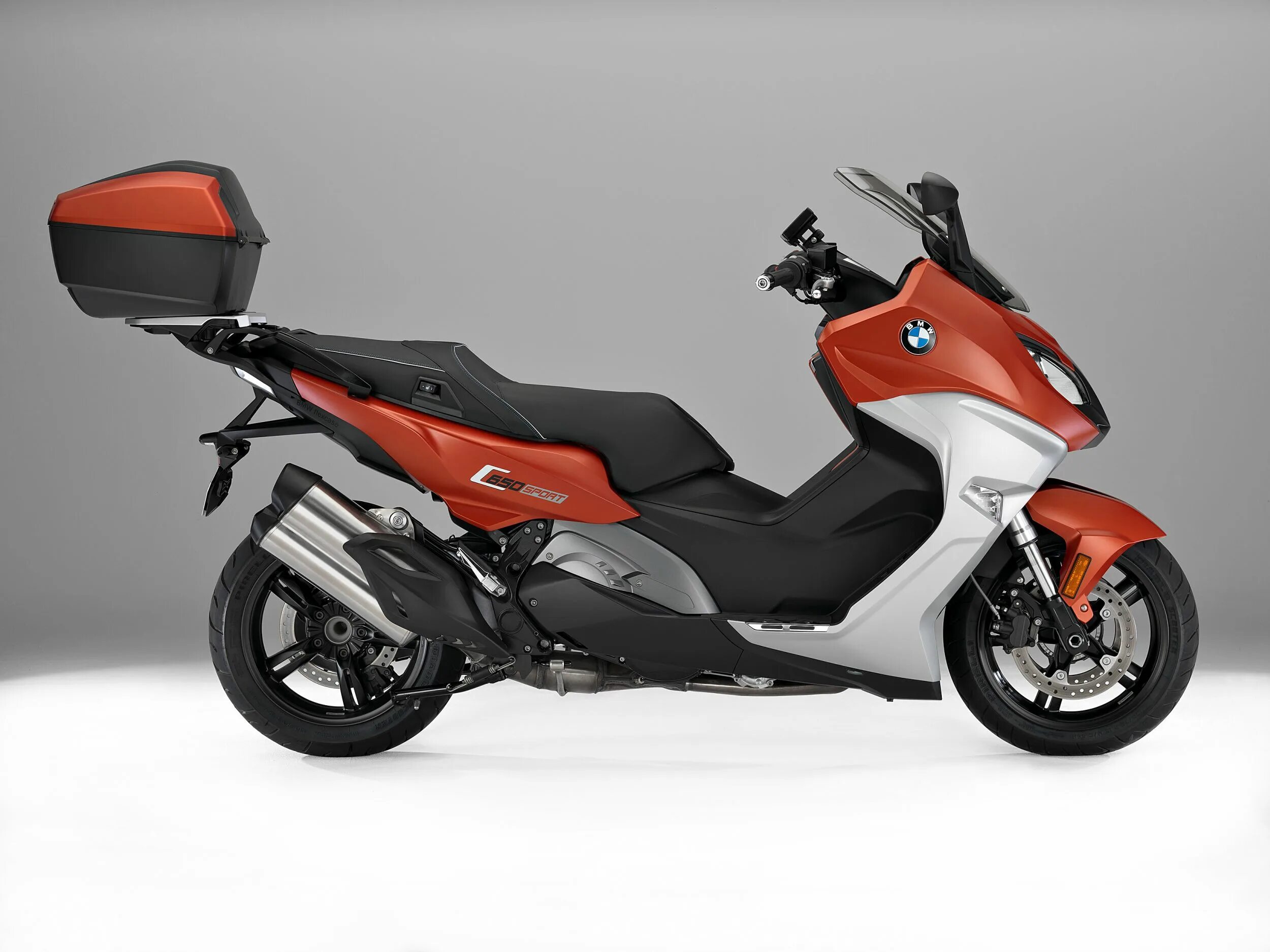 Скутер sport. BMW c650 Sport. Скутер BMW c650gt. BMW 650 gt скутер. BMW gt 650 Sport.