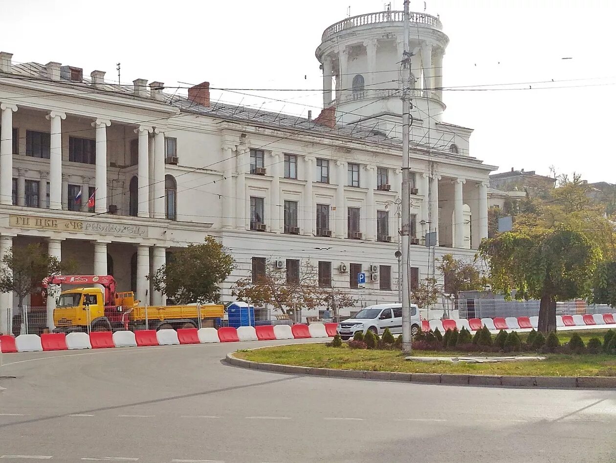 ЦКБ Черноморец Севастополь. Пл Лазарева Севастополь. Спуск Шестакова Севастополь. Площадь лазарева