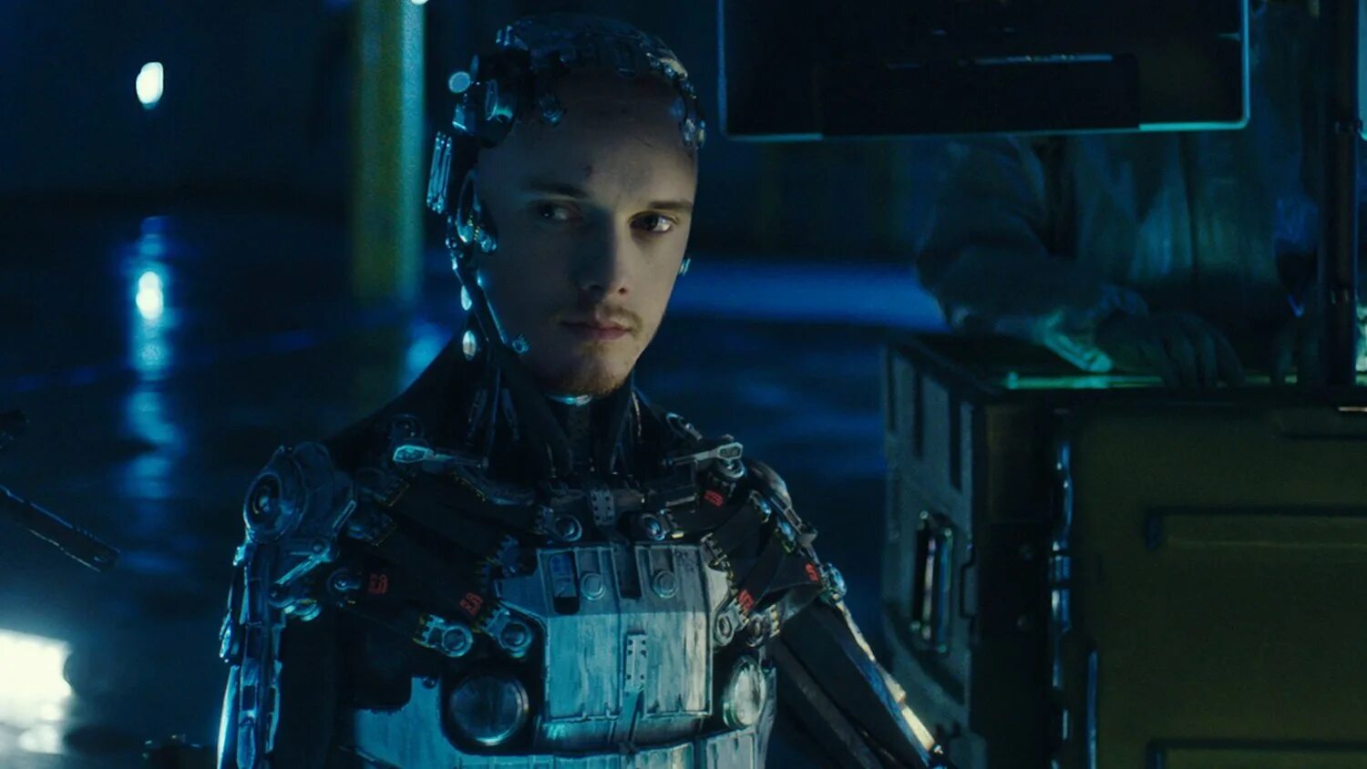 Искин cyberpunk. Призрак в доспехах 2017 кадры. Киборг 2077. Скарлетт йоханссон киборг. Фантастика про андроидов.