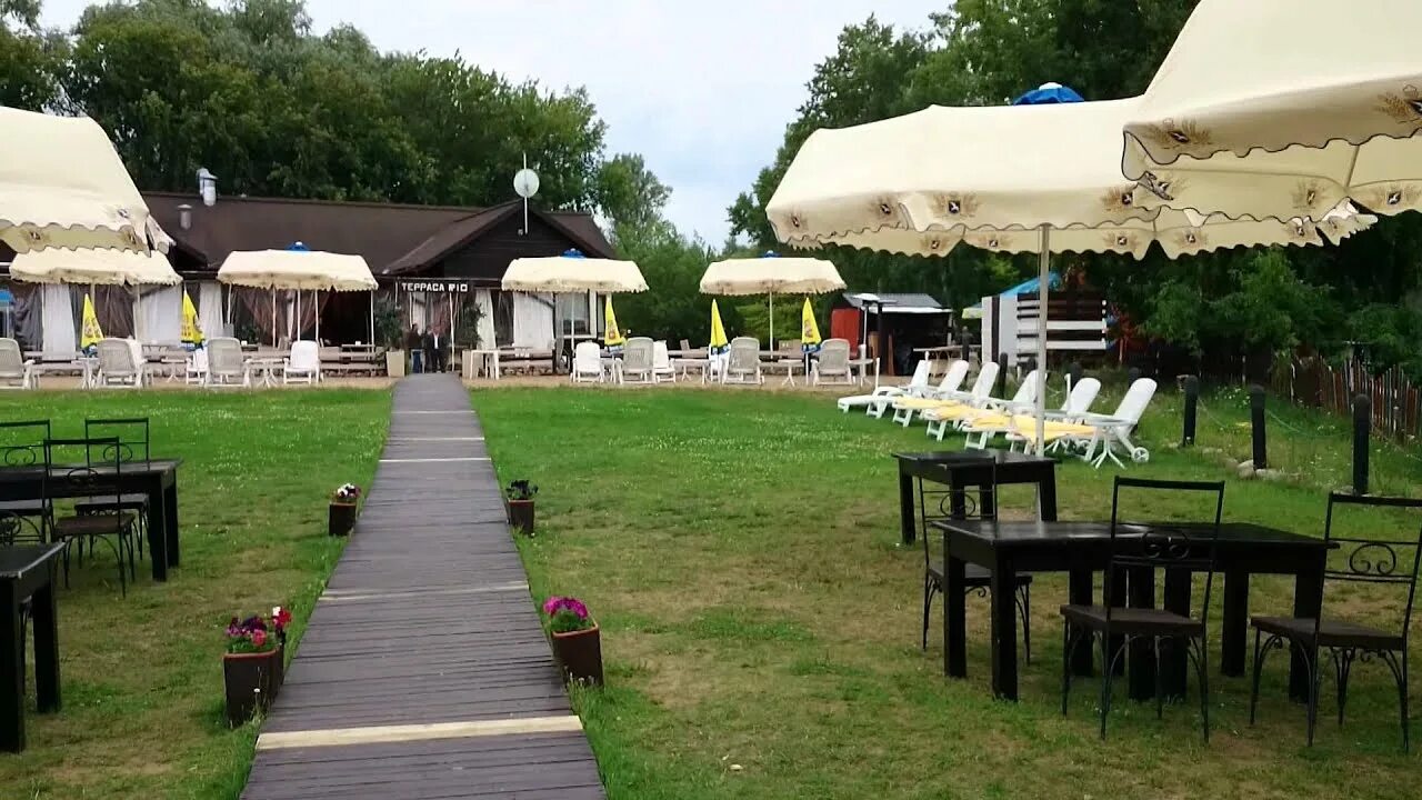 Поместье парк серебряный бор пляж. Поместье парк серебряный бор ресторан. Поместье ресторан серебряный бор терраса. Серебряный бор пенза банкетный зал. Поместье серебряный.