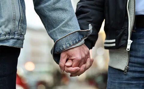Что делать если два парня