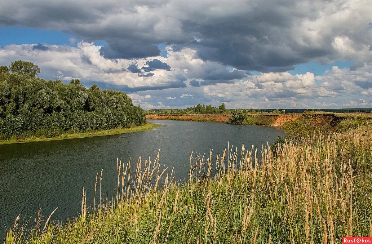 Казань расположена на реке. Река Казанка в Казани. Река Казанка берег. Волга и Казанка. Казанка Казань река лето.