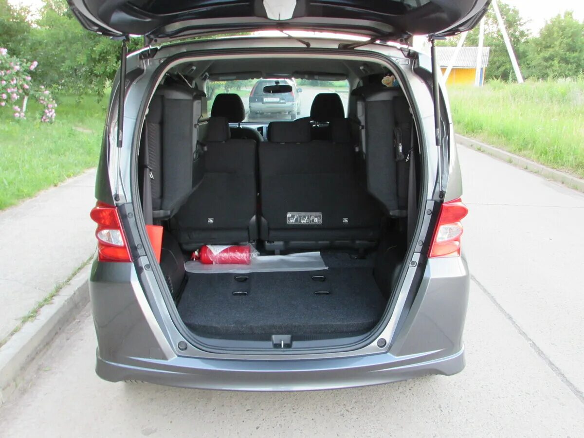 Honda FR-V 1 поколение минивэн