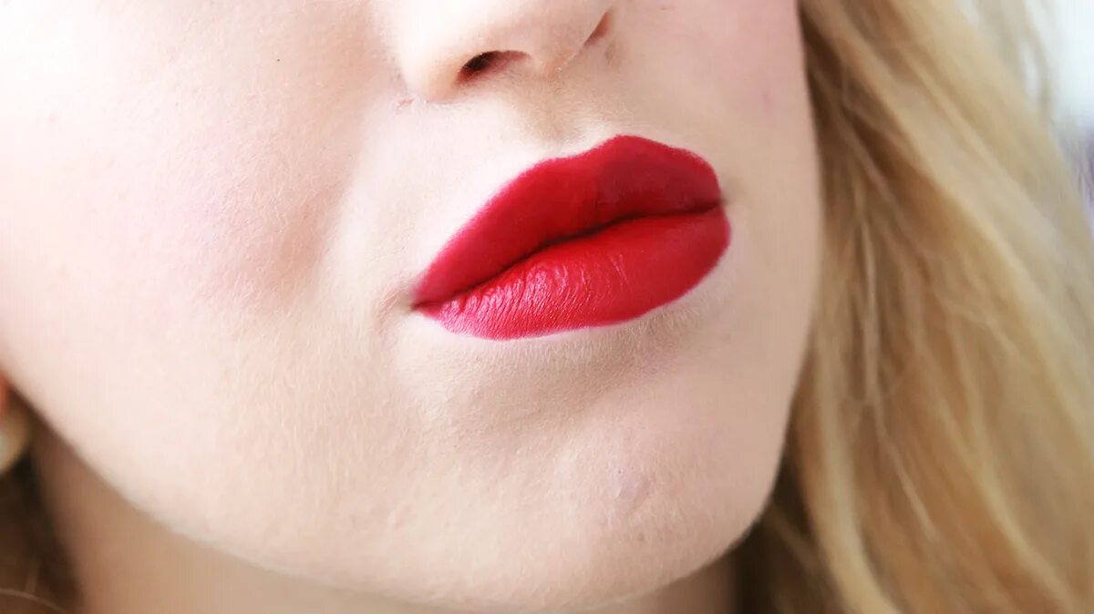 губы черно белые. красивые губы. красные губы у взрослого. красные губы у взрослого. губы с красной помадой.