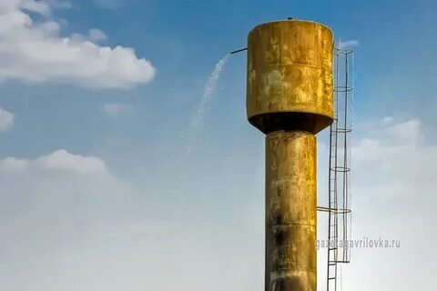 В сельской водонапорной башни высота 25 м