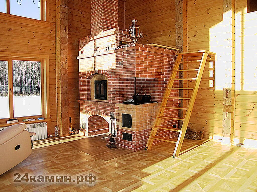 Двухэтажный дом с печкой. Печь камин с лежанкой. печка с лежанкой. печка с лежанкой в доме.