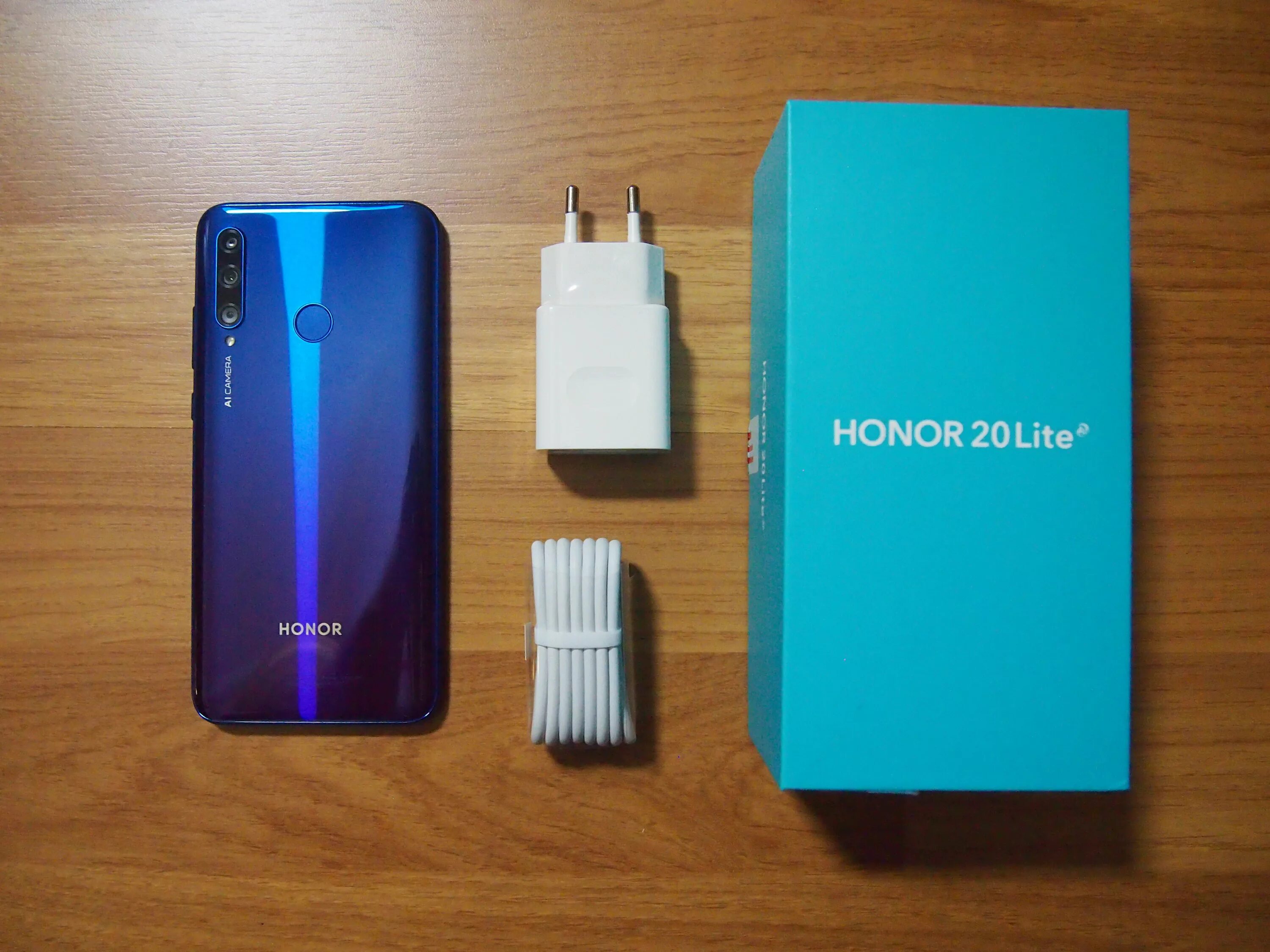 Honor 20 комплектация. Honor 20 Лайт комплектация. Коробка от хонор 20 Лайт. Хонор 20 Лайт 128 ГБ. Телефон honor 20 lite