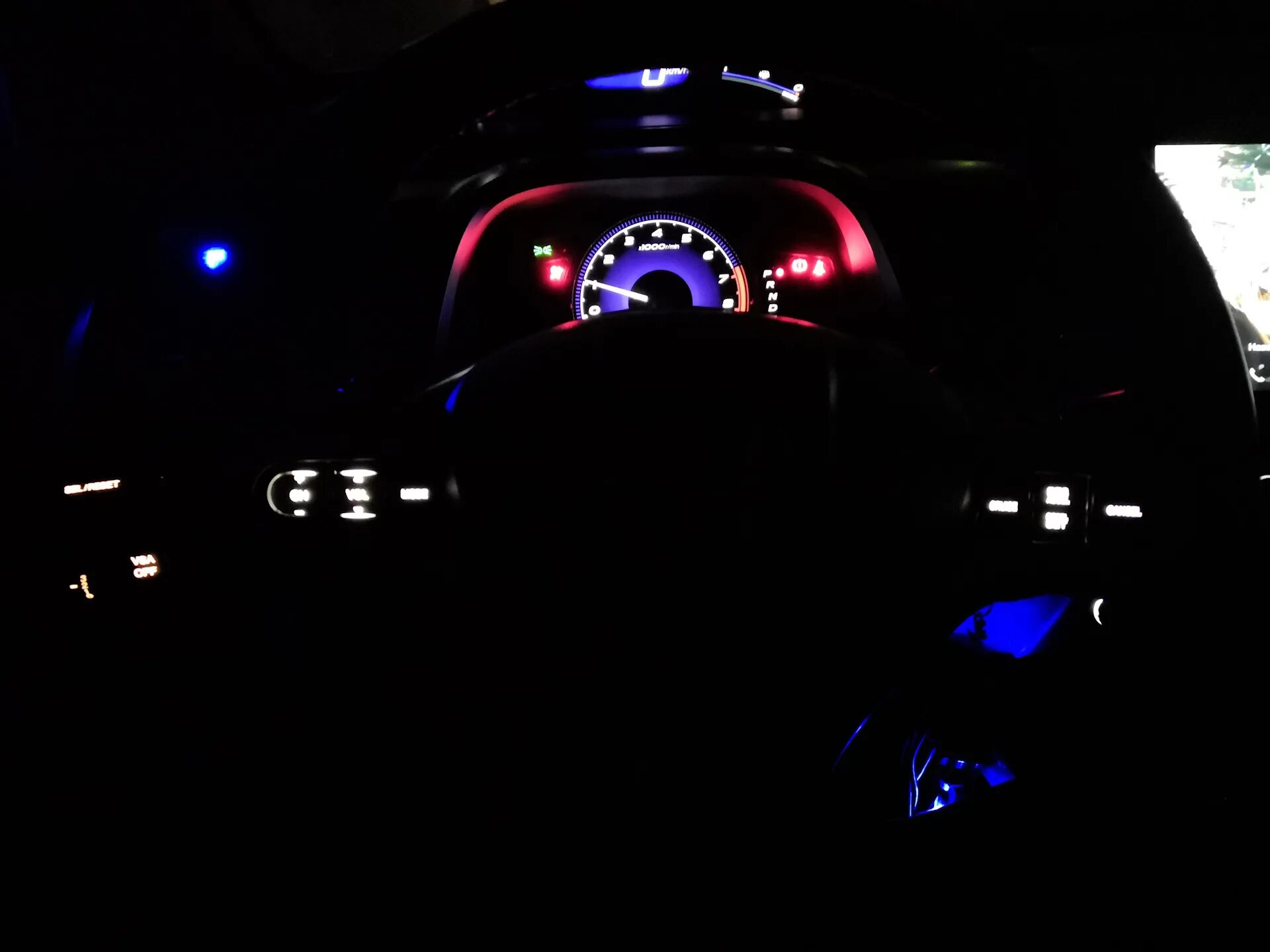 Лампочки блока климата civic 5d. Подсветка кнопок руля. Civic 5d подсветка кнопок. Подсветка кнопок салона honda civic 4d. Подсветка кнопок honda civic 5d.
