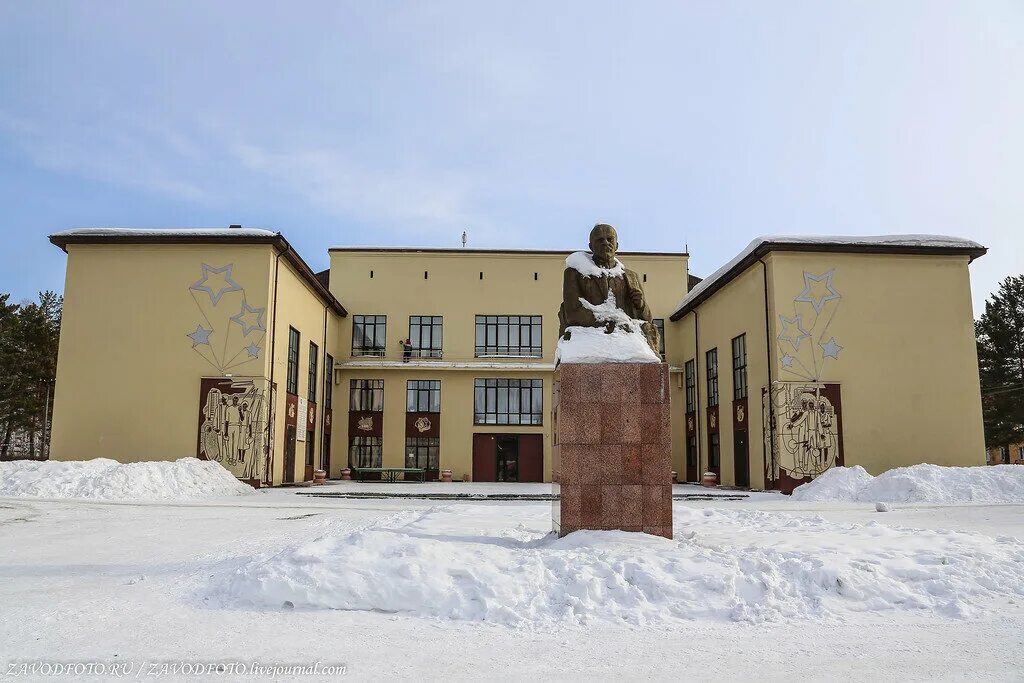 Поселок ГРЭС Мыски Кемеровская область. ДК ГРЭС Мыски. Мыски площадь города. Памятник Ленина ГРЭС Мыски. Погода кемеровская область мыски на 10 дней