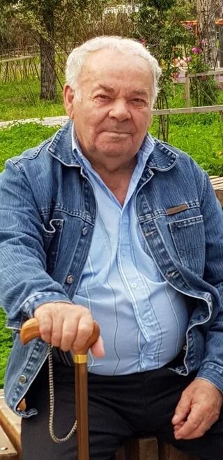 Дедушка толя. Дед толя и внук. Гниляка молода. Мой дед толя. Дед толя украина.