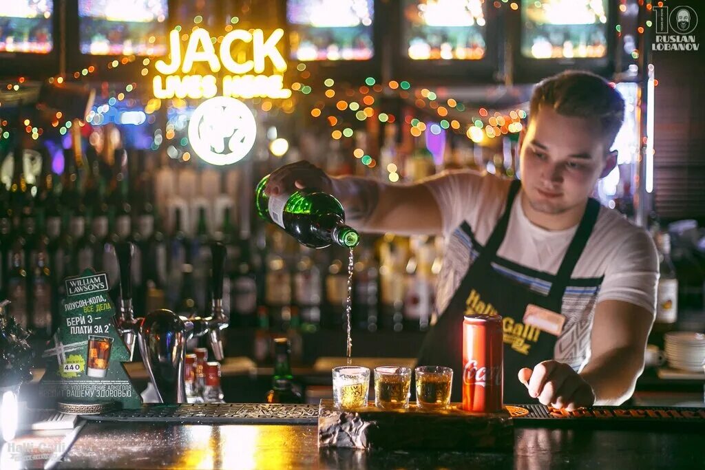 барракуда лаунж бар дзержинск. Burgers bar бердск. сметана дзержинск рояль. караоке бар паркинг. бары дзержинска.