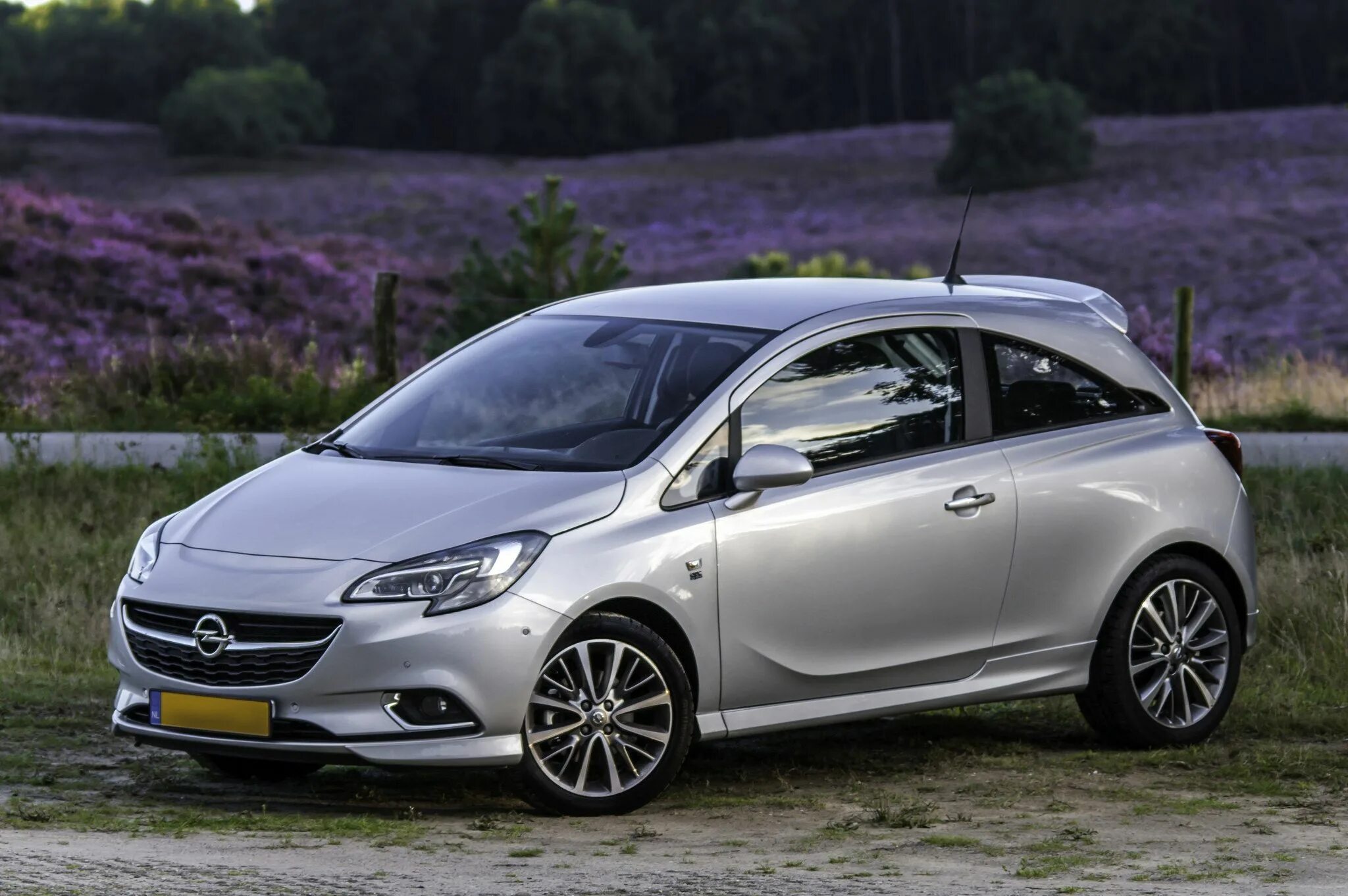 Opel Corsa Cosmo. Opel Corsa OPC line. Опель Корса д Космо. Corsa d 5 дверей белая. Opel line