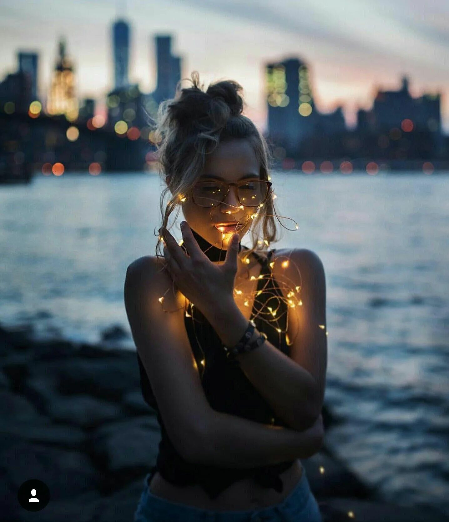 Девушка новый год. Красивые вечерние платья для женщин. Девушка и ночь. Вечерняя фотосессия на улице. Вечерняя фотосессия.