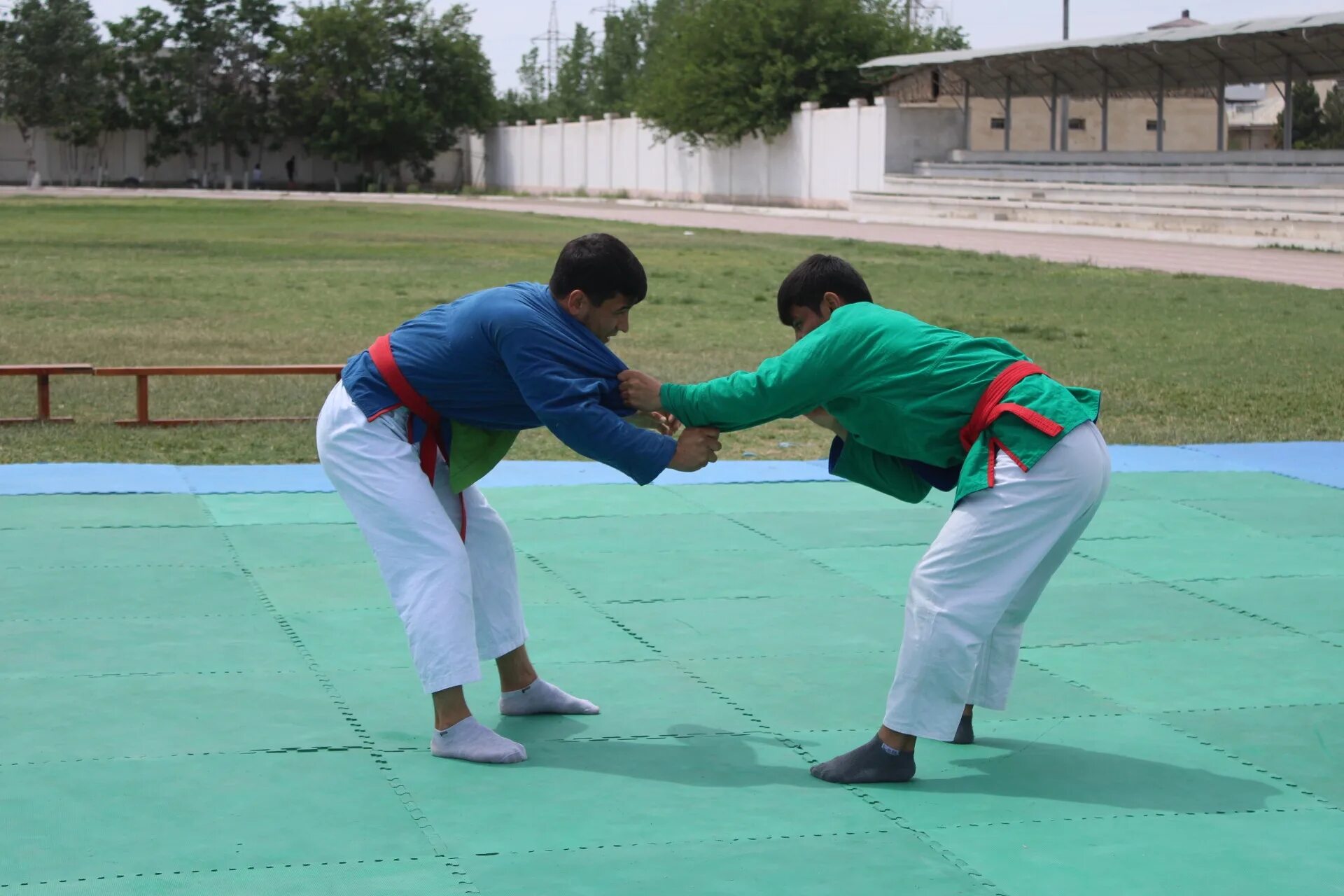 Kurash 2022. Кураш федерацияси. Миллий кураш узбекистан. Qonli kurash hind uzbek tilida. Кураш федерацияси.