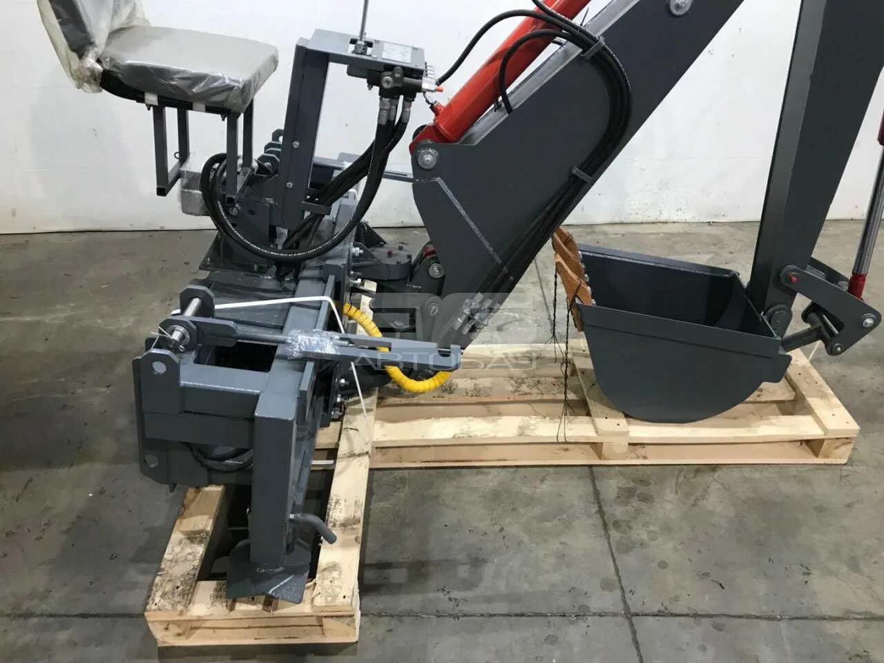 Аутригера терекс 825. Аутригеры гидравлические для бм 305. Аутригер экскаватора. Аутригер jcb 3cx. Аутригер розжима на экскаватор.