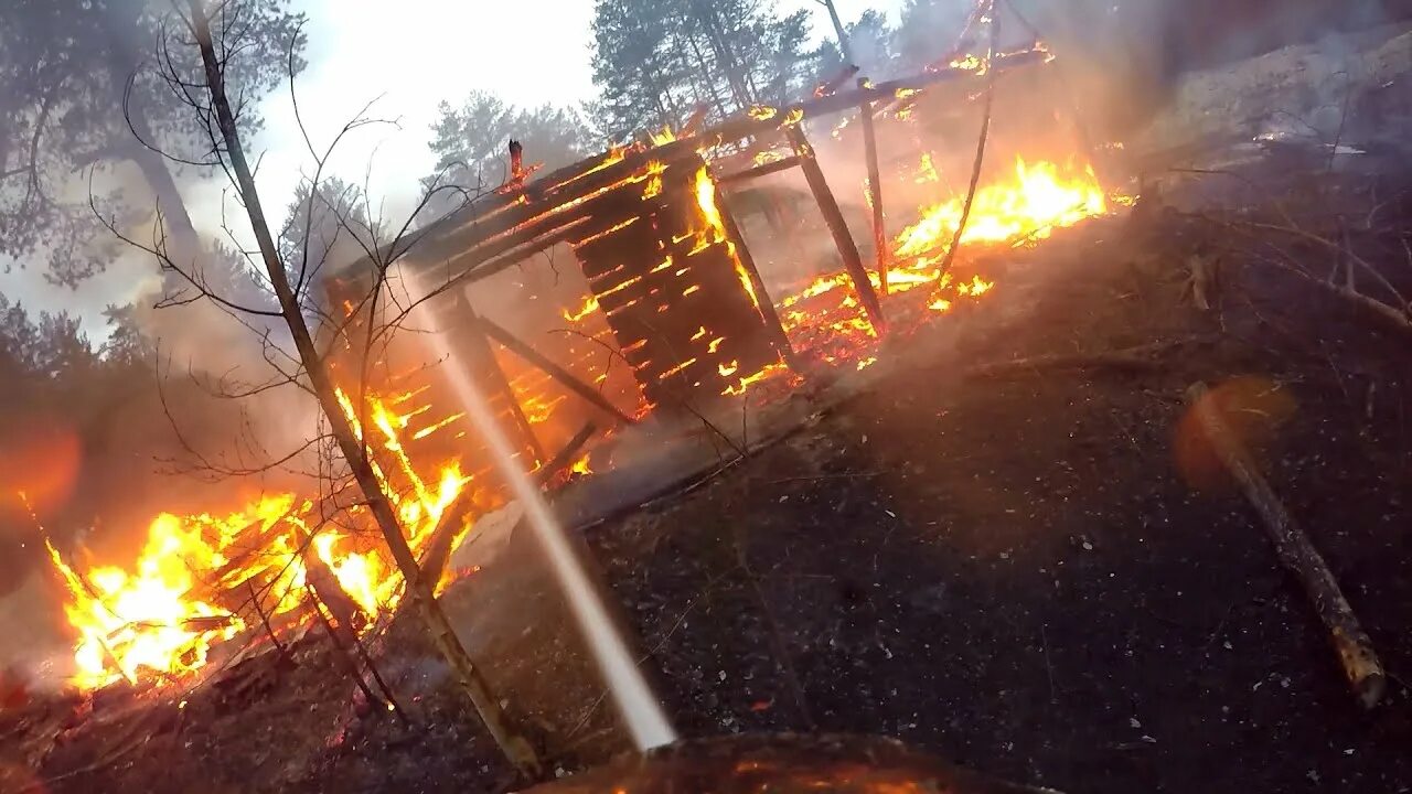 Пожар в какой оболочке. Дом челышй пожар. Кому пожар а кому погреться. Антоновый огонь эпидемия.